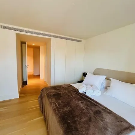 My Lx Flat Elegant Duplex With River View リスボン